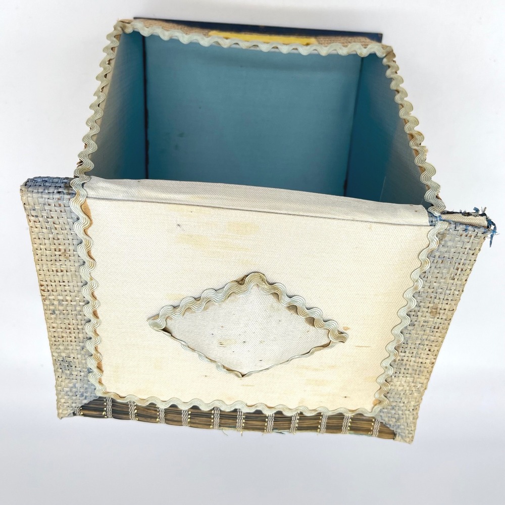Vintage Woven Straw Cottage Sewing Basket Pincushion Box Japan Mid Century - Picture 4 of 12